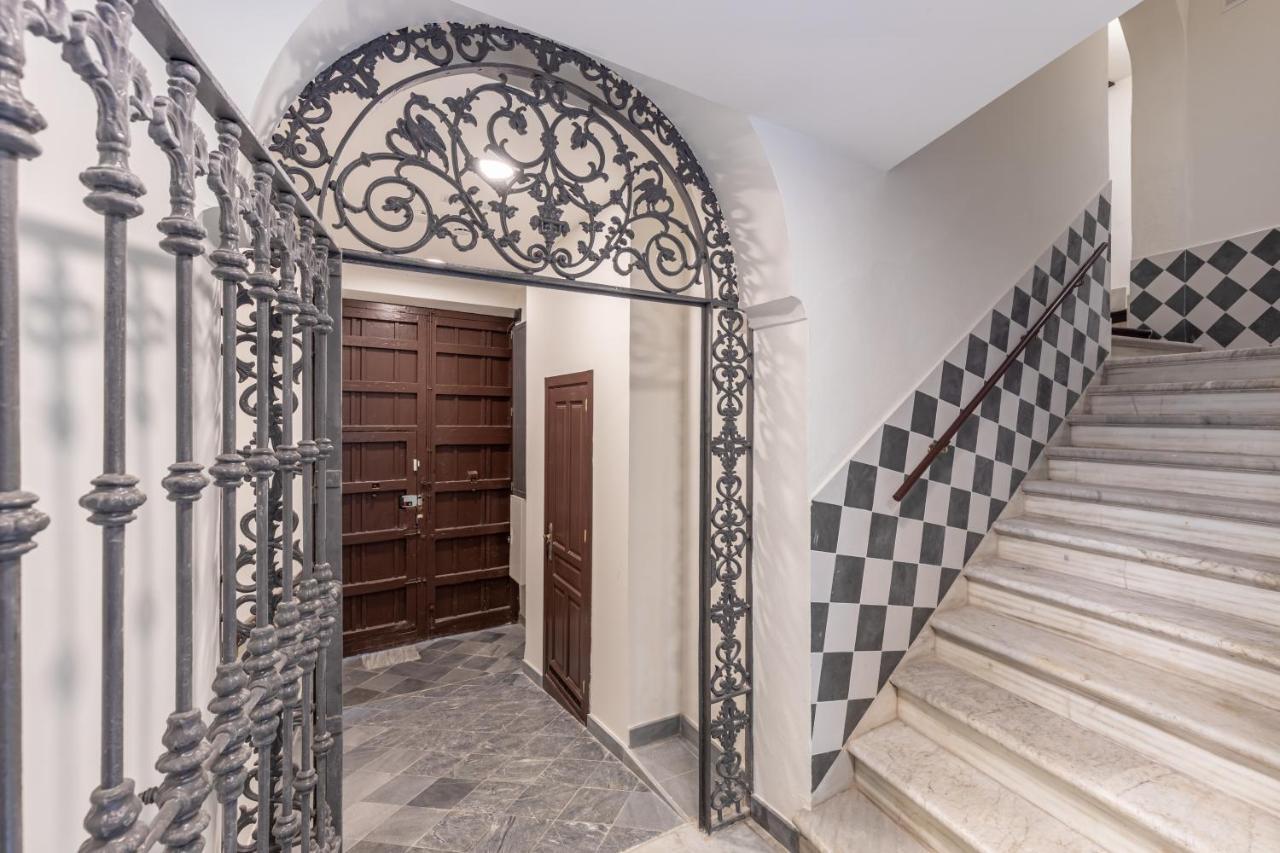 Apartamentos Libere Malaga La Merced 外观 照片