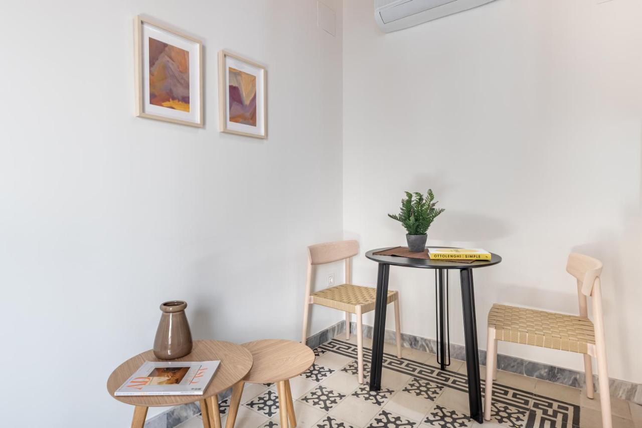Apartamentos Libere Malaga La Merced 外观 照片